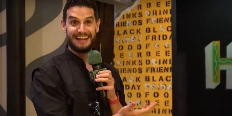 El regiomontano volvió a ser cancelado redes por burlarse de la muerte del exintegrante de One Direction, ahora en el programa de Franco Escamilla.