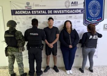 Detiene AEI a hombre buscado por homicidio de expolicía durante cateo en Paseos del Camino Real