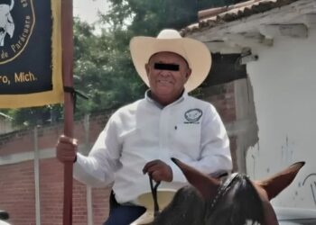 El hombre falleció en el hospital debido a sus graves lesiones.