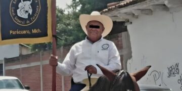 El hombre falleció en el hospital debido a sus graves lesiones.
