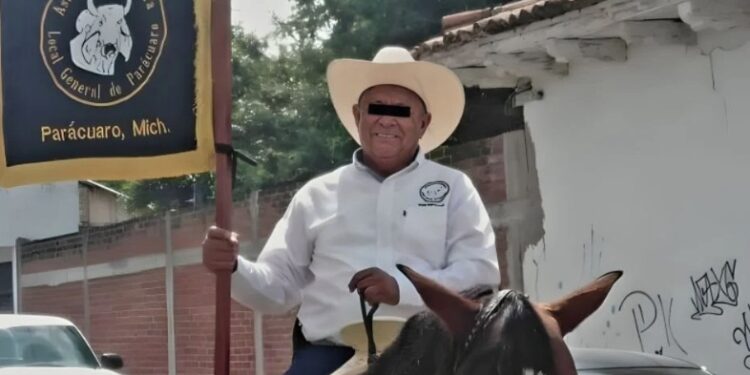 El hombre falleció en el hospital debido a sus graves lesiones.