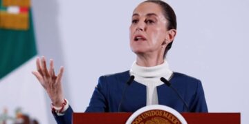 La mandataria aseguró que se apoyará a las y los mexicanos que sean retirados de Estados Unidos por no contar con documentos que comprueben su legal estadía.