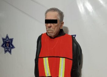 Abuelito con pistola, amenazó a municipales para evitar su arresto