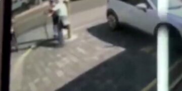 Antes de atacar a los adultos mayores, el chico protagonizó un accidente vial del cual huyó, dejando una persona lesionada.