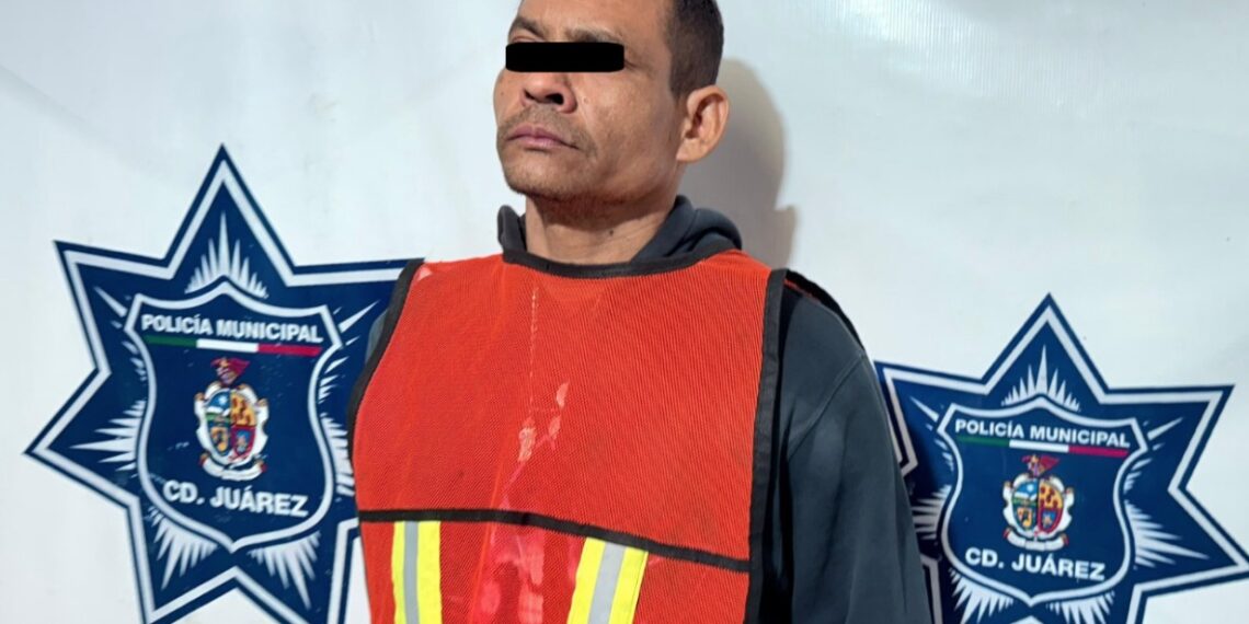 Detienen a sujeto por el delito de uso, elaboración y alteración de documentos