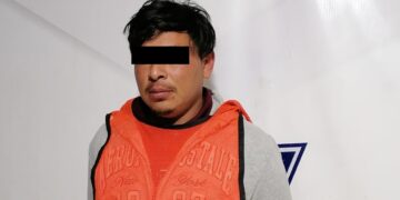 Detienen a sujeto por delitos contra la ley federal de armas de fuego y explosivos