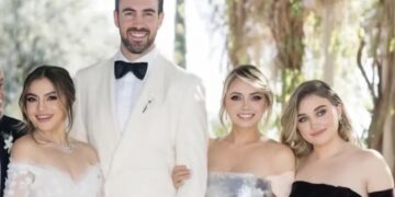 Angélica Rivera utilizó un lujoso vestido en la boda de su hija Sofía Castro.