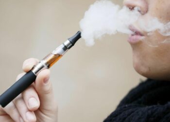 La Cámara de Diputados reformó los artículos 4 y 5 de la Constitución para restringir la producción y venta de vapeadores y cigarrillos electrónico.