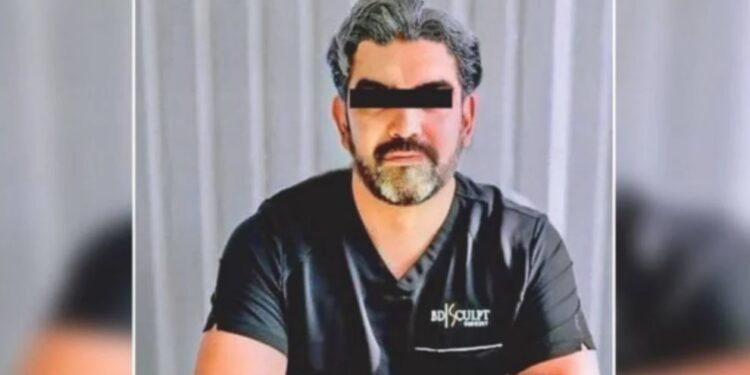La denunciante fue asesinada el año pasado en la Ciudad de México, tras haber denunciado que el doctor la había amenazado de muerte. El acusado se hacía pasar por un vendedor de arepas.