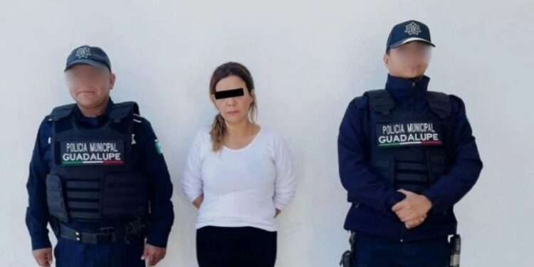 La agresora fue identificada como Ofelia, de 45 años.