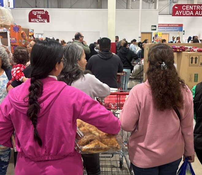 Volvió a suceder: reportan largas filas en Costco en Nochebuena