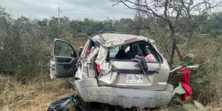 El accidente ocurrió a la altura de Los Hoyos en el municipio de Linares.