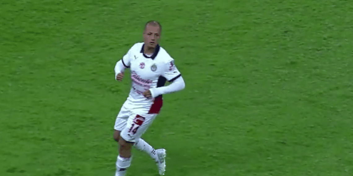 El histórico delantero de las Chivas Rayadas del Guadalajara, Javier "Chicharito" Hernández