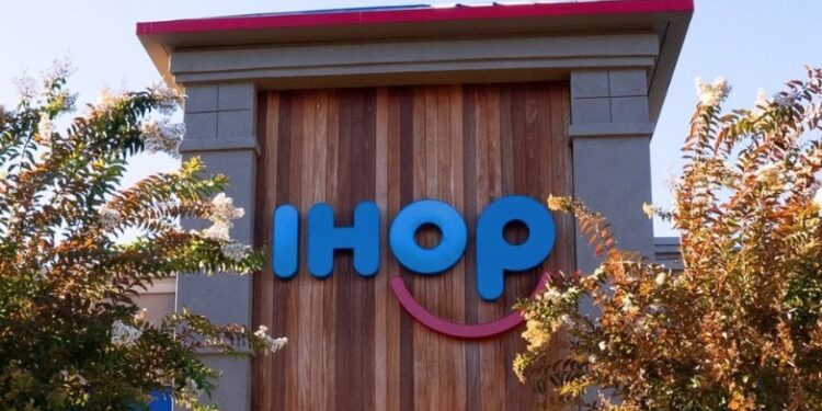 La empresa dijo que espera que el problema de violencia pueda solucionarse pronto para poder regresar a dicha ciudad.