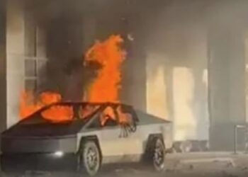 Se especula que el estallido del Tesla Cybertruck, frente a un hotel de Donald Trump en Las Vegas, pudo ocurrir por razones personales del conductor