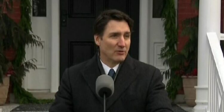 Durante su mandato, Trudeau implementó políticas progresistas en áreas como derechos de las mujeres y cambio climático