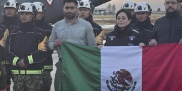 Durante la ceremonia de despedida, Trevilla Trejo transmitió un mensaje de la presidenta de la República y comandanta suprema de las Fuerzas Armadas, Claudia Sheinbaum Pardo