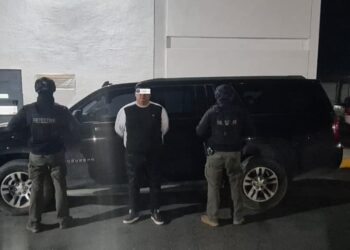 Detienen a sujeto por agredir a Policías de Ciudad Juárez