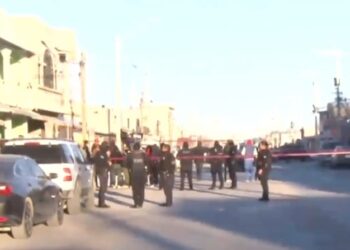 En el lugar, sujetos armados ingresaron a un domicilio y frente a su familia asesinaron  de cuatro balazos a una mujer.