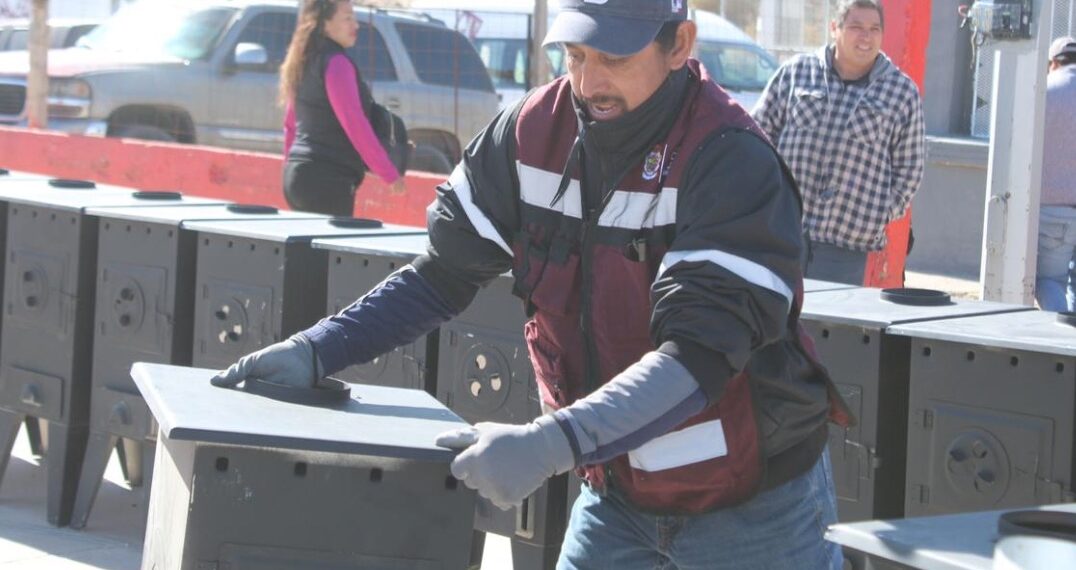 Desarrollo Social entrega calentones en la zona rural del municipio