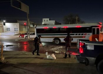 Autoridades atienden calles cristalizadas en Ciudad Juárez; tras bajas temperaturas