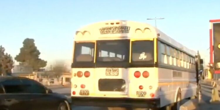 Autoridades locales instan a los conductores a tomar precauciones y considerar rutas alternas mientras se completan los trabajos en la zona.