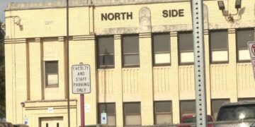 El maestro sustituto en cuestión ha sido apartado de sus funciones mientras se realizan las indagatorias.