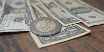 El peso mexicano sufrió una significativa depreciación este domingo 2 de febrero de 2025