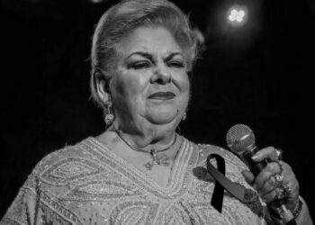 La cantante Paquita la del Barrio fallece a los 77 años, dejando un legado imborrable en la música ranchera y popular mexicana.