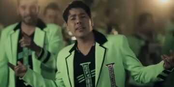 Maikel Medina, vocalista de La Inolvidable Banda Agua de la Llave, fue herido de bala en un intento de asalto en Guadalajara; su estado de salud es delicado.