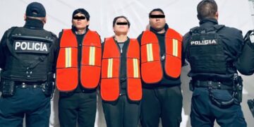 La Policía Municipal y la Guardia Nacional logran la captura de tres individuos por secuestro exprés y robo de vehículo en Ciudad Juárez.