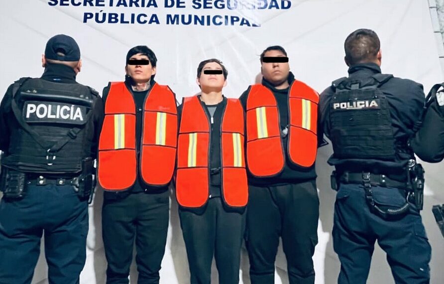 La Policía Municipal y la Guardia Nacional logran la captura de tres individuos por secuestro exprés y robo de vehículo en Ciudad Juárez.