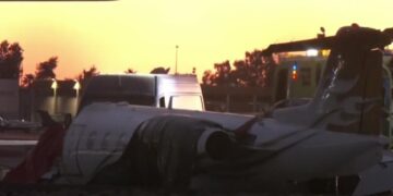 Tragedia en Arizona: colisión entre dos jets privados deja un muerto y varios heridos en Scottsdale