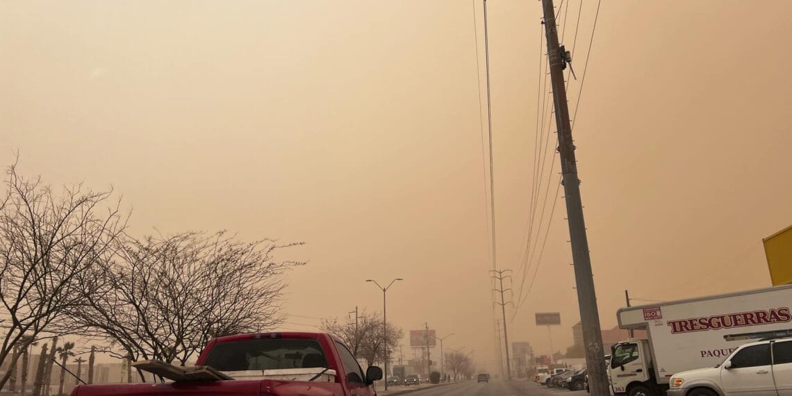 Emiten alerta por fuertes vientos en Ciudad Juárez; ráfagas de hasta 75 km/h