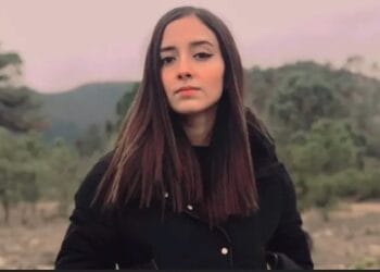 El 8 de abril de 2022, Debanhi asistió a una fiesta con sus amigas. Según testimonios recopilados por la Fiscalía General de Justicia del Estado