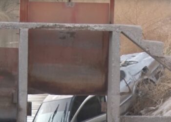 Chofer pierde la vida tras caer a canal por conducir ebrio