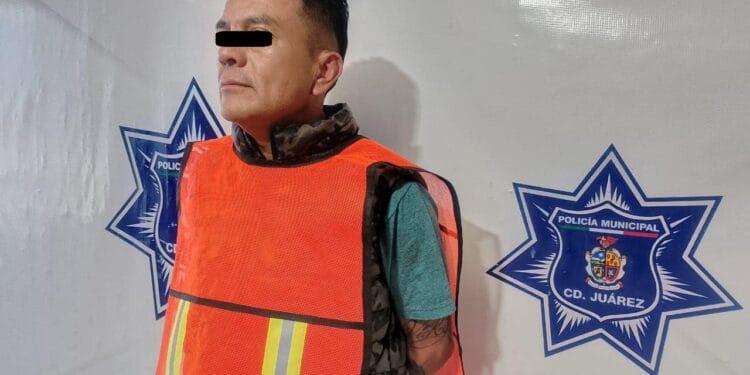 Luis Daniel V. M. fue arrestado tras ser sorprendido con cristal, billetes falsos y una réplica de arma de fuego en la colonia Tierra Nueva.