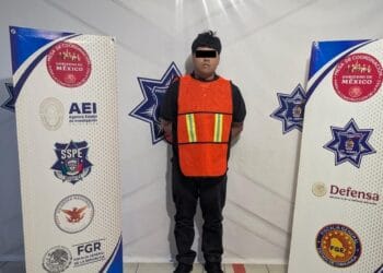 Joven drogado casi atropella a policía y es detenido con billetes falsos