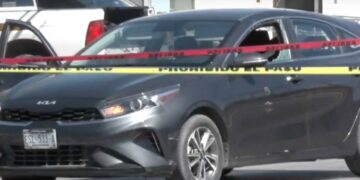 Autoridades de los tres niveles de gobierno investigan el asesinato del líder criminal, ocurrido mientras se encontraba detenido en un semáforo; sus hijos resultaron heridos en el ataque.