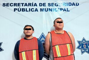 Agentes de la DEVIFG arrestaron a dos sujetos y un adolescente en posesión de dos armas largas. Noticias en tiempo real