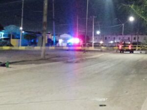 A balazos dejan herido a hombre en la vía pública en la colonia Almeras. Noticias en tiempo real