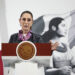 MEX8431. CIUDAD DE MÉXICO (MÉXICO), 23/07/2025.- La presidenta de México, Claudia Sheinbaum, habla durante una rueda de prensa este miércoles, en el Palacio Nacional, en Ciudad de México (México). Sheinbaum descartó cualquier posible alerta ante el presunto uso de drones por parte de organizaciones del crimen organizado en la frontera con Estados Unidos, luego de que autoridades de seguridad estadounidenses advirtieran de esta posible actuación. EFE/José Méndez