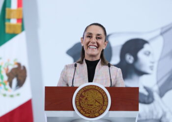 MEX8863. CIUDAD DE MÉXICO (MÉXICO), 29/07/2025.- La presidenta de México, Claudia Sheinbaum, participa en una rueda de prensa este martes en Palacio Nacional de la Ciudad de México (México). EFE/Mario Guzmán