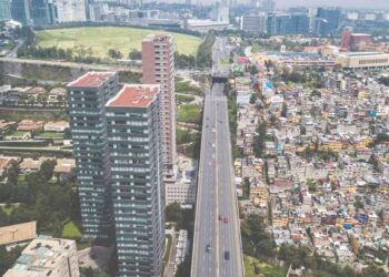 Fotos en Santa Fe desde un drone para la portada de Desigualdad OCT de Chilango