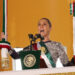 FOTODELDIA CIUDAD DE MÉXICO (MÉXICO), 15/09/2025.- La presidenta de México, Claudia Sheinbaum participa en la ceremonia por el 215 aniversario del Grito de Independencia, este lunes desde el balcón central del Palacio Nacional en Ciudad de México (México). EFE/Mario Guzmán