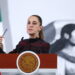 MEX5231. CIUDAD DE MÉXICO (MÉXICO), 09/10/2025.- La presidenta de México Claudia Sheinbaum, habla durante una rueda de prensa este jueves en Palacio Nacional de la Ciudad de México (México). Sheinbaum señaló que "no tiene sustento" la preocupación de la iniciativa privada acerca del Impuesto Especial sobre Producción y Servicios (IEPS) a bebidas azucaradas y recordó que su gobierno busca que se consuman menos porque provocan daños a la salud. EFE/Mario Guzmán