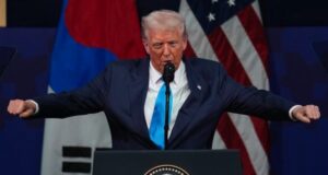 Trump anuncia que Estados Unidos reanudará pruebas con armas nucleares tras ensayo ruso de dron submarino