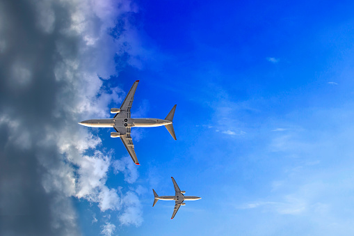 México confía en resolver disputa aérea con EEUU y rechaza cambios en operaciones de carga