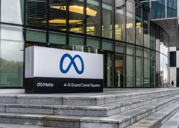 2H6AC3K The office of Meta, (formerly called Facebook) in Grand Canal Square, Dublin, Ireland.