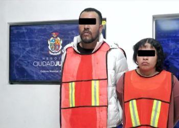 Detienen a pareja con vehículo robado y arsenal en el Kilómetro 27